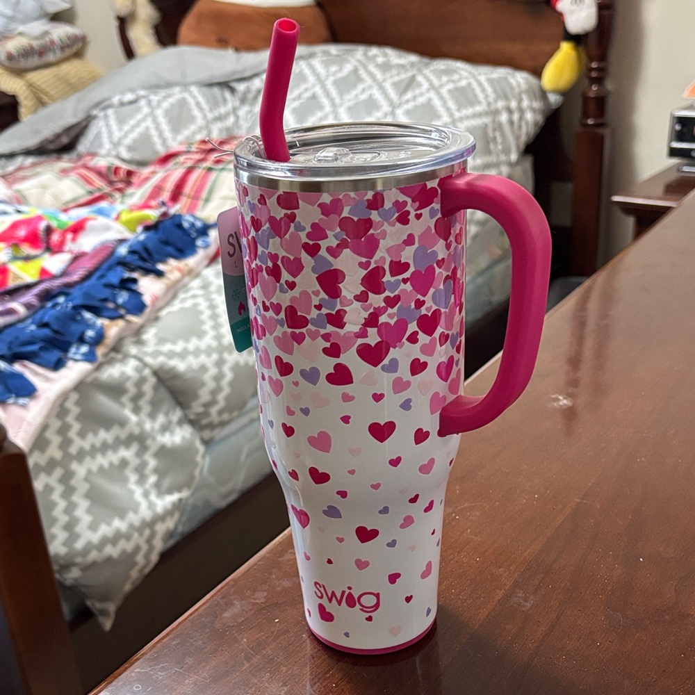Swig Heart Pattern Insulated Tumbler with Handle
